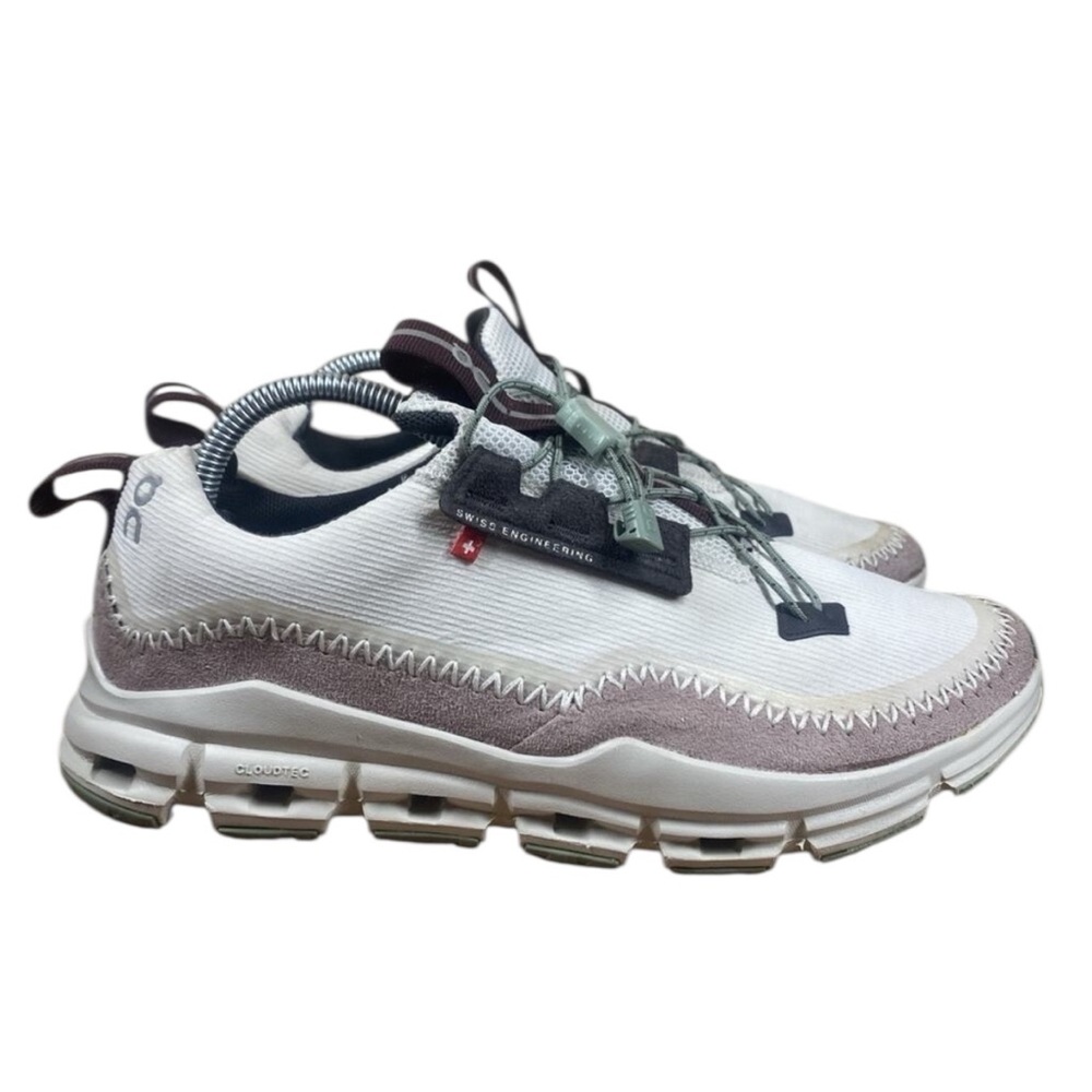 On Cloud Cloudaway Women’s 7.5 in Ice/Moss
